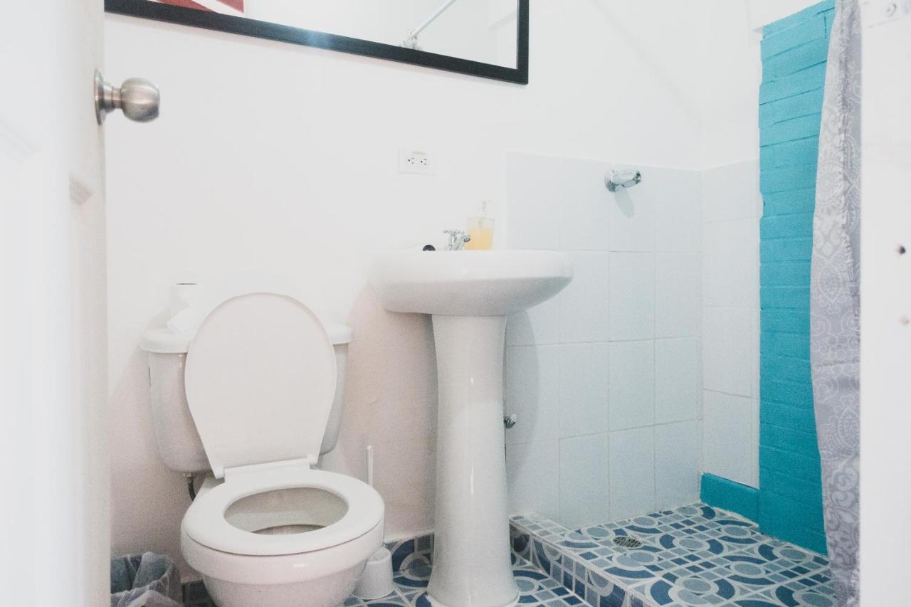 The Corner Hostel Плая Бланка Екстериор снимка