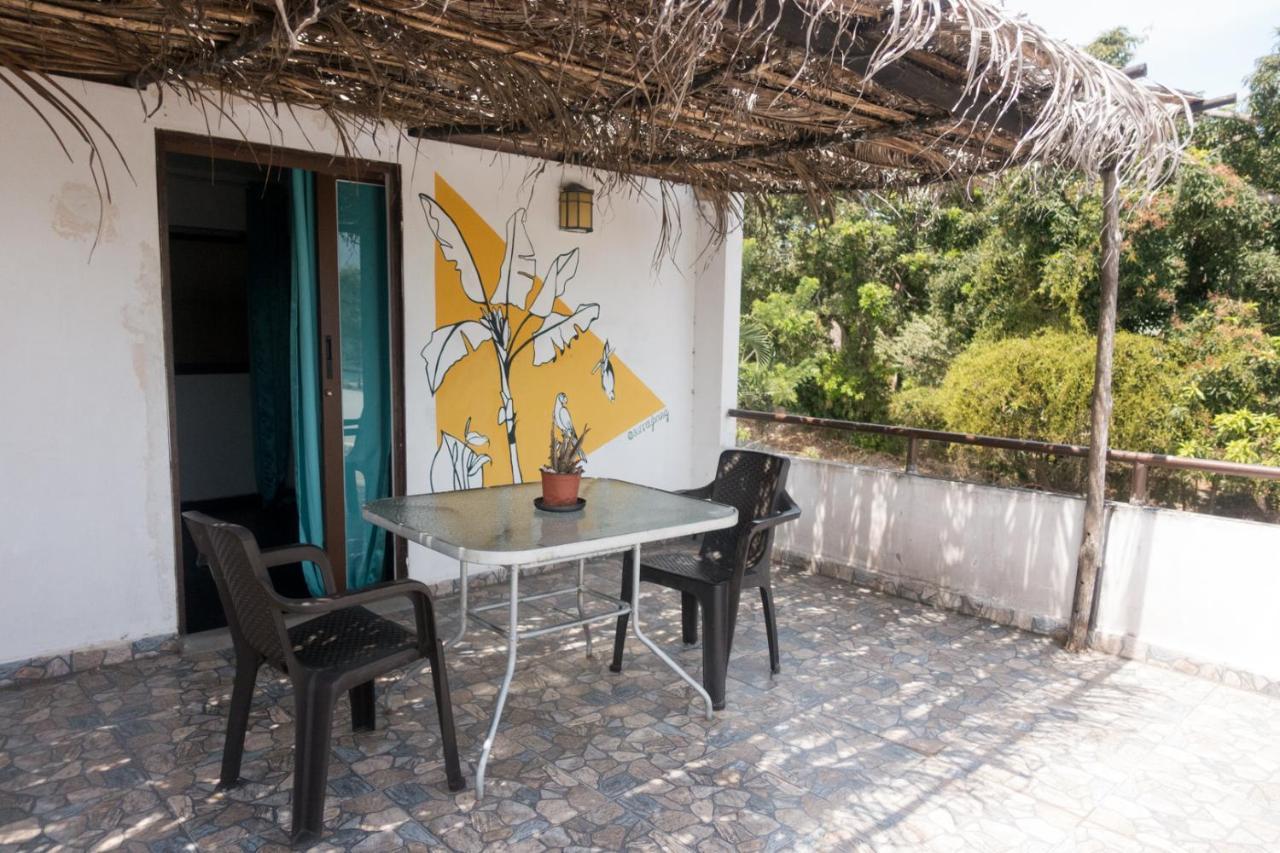 The Corner Hostel Плая Бланка Екстериор снимка