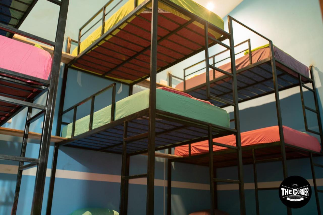 The Corner Hostel Плая Бланка Екстериор снимка