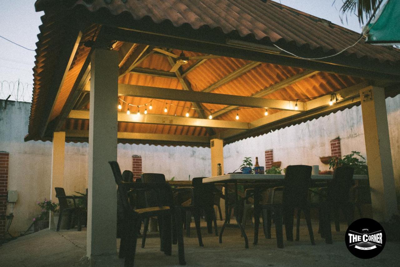The Corner Hostel Плая Бланка Екстериор снимка