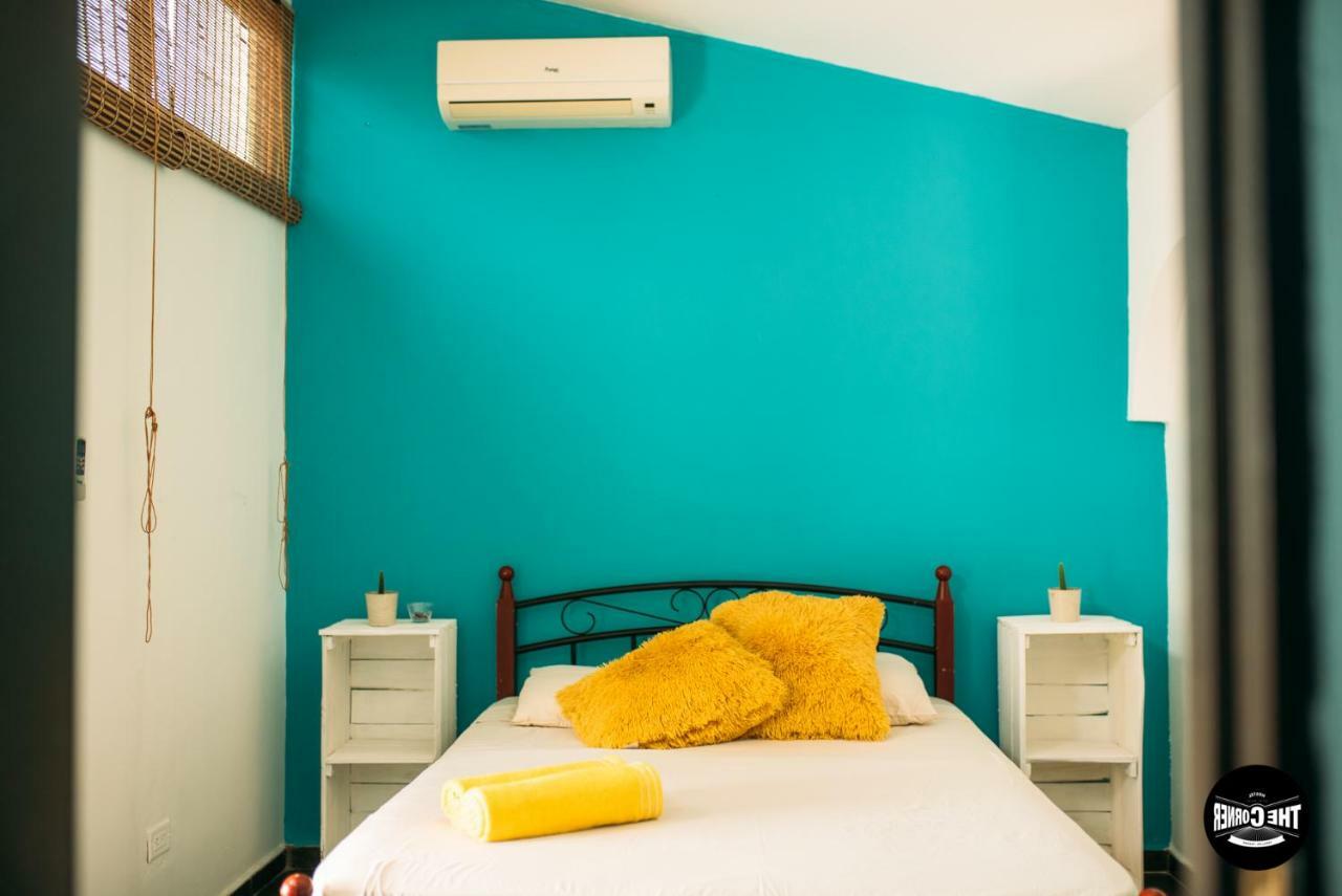 The Corner Hostel Плая Бланка Екстериор снимка