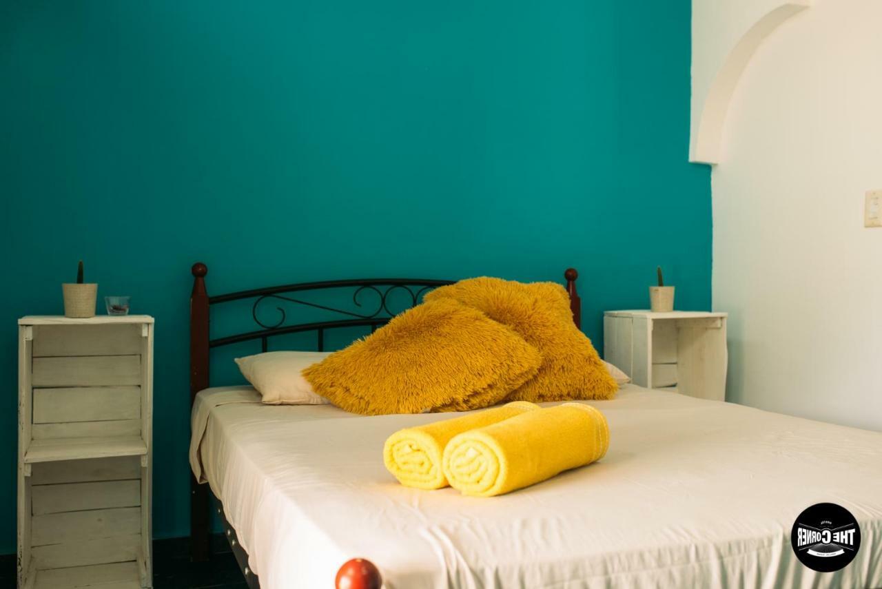 The Corner Hostel Плая Бланка Екстериор снимка